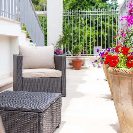 Apartment Oasis